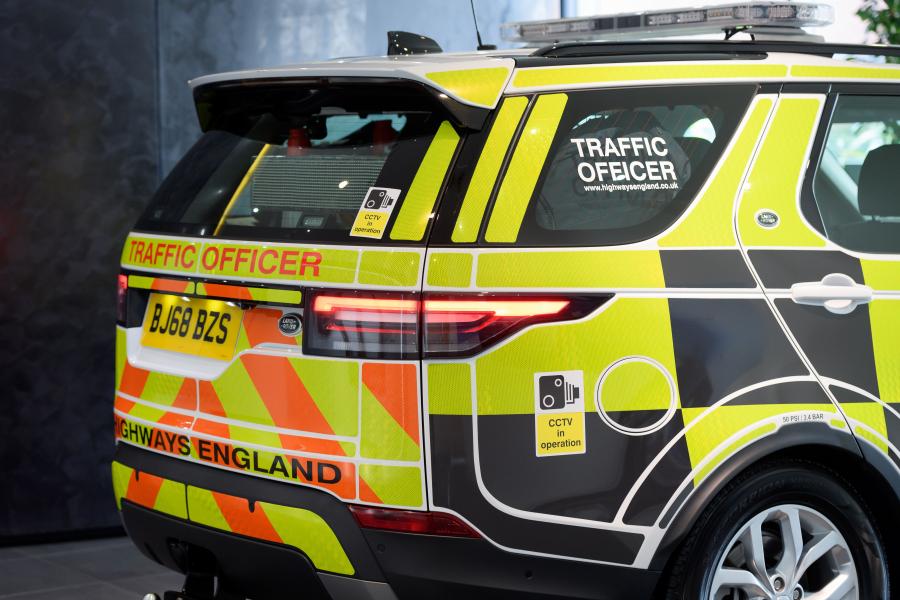 Детали экстерьера Land Rover Discovery Highways England 2019 года  (UK) (фото 7 из 7)